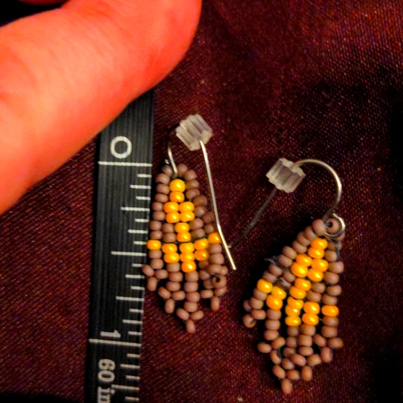 ❤️ Home Made with Love Beaded Dangle Earrings - Picture 7 of 12